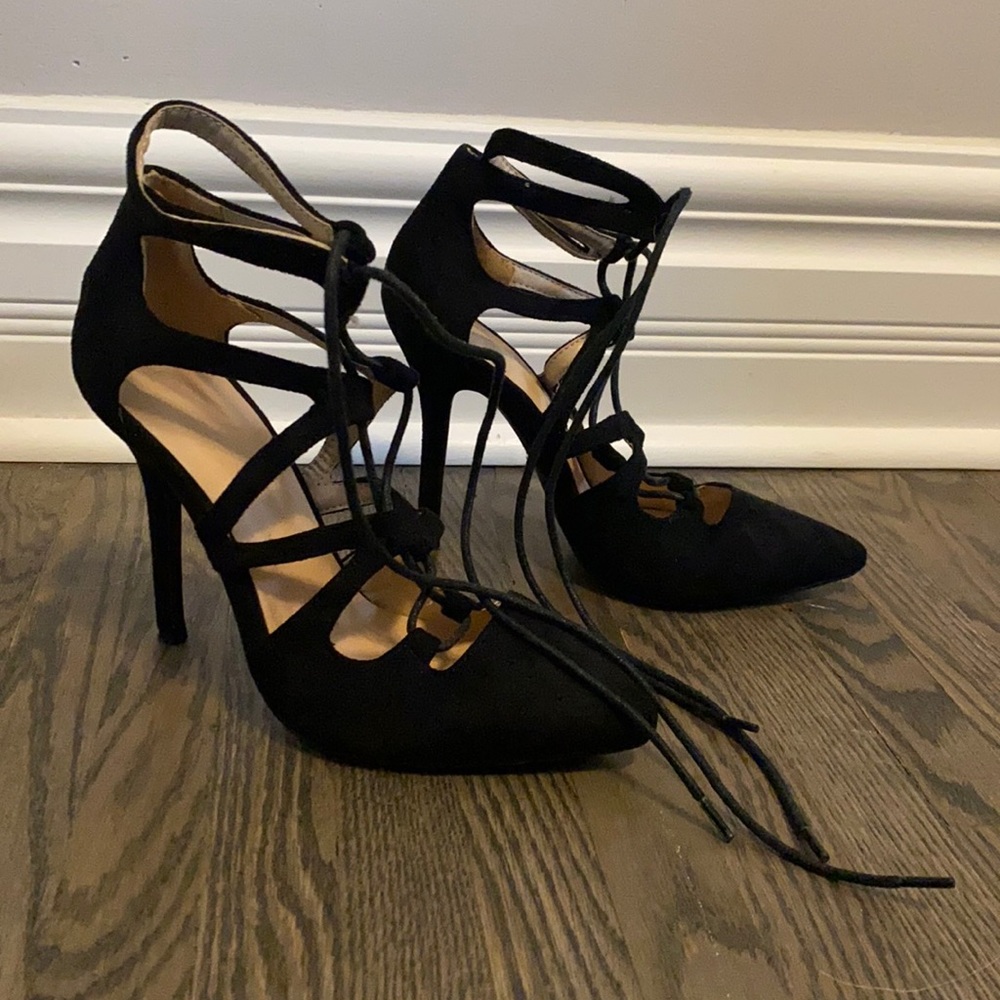 Lace heels size 6